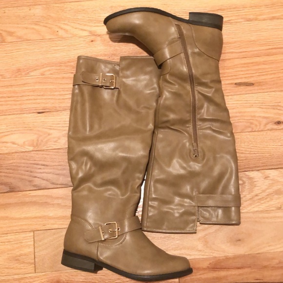 flat fall boots